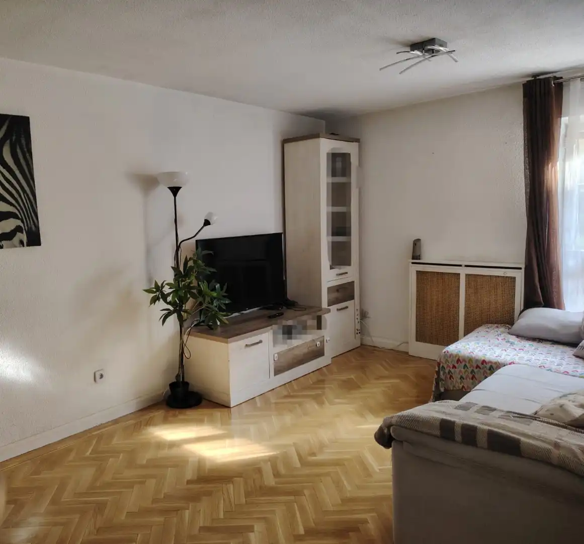 Pis en venda a Calle Pico de los Artilleros, 108, Vinateros Sala d'estar de Pis en venda en Madrid amb Calefacció, Parquet i Forn
