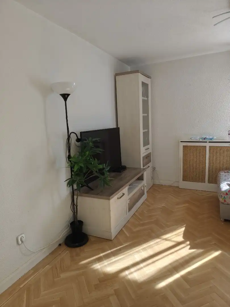 Pis en venda a Calle Pico de los Artilleros, 108, Vinateros Sala d'estar de Pis en venda en Madrid amb Calefacció, Parquet i Forn