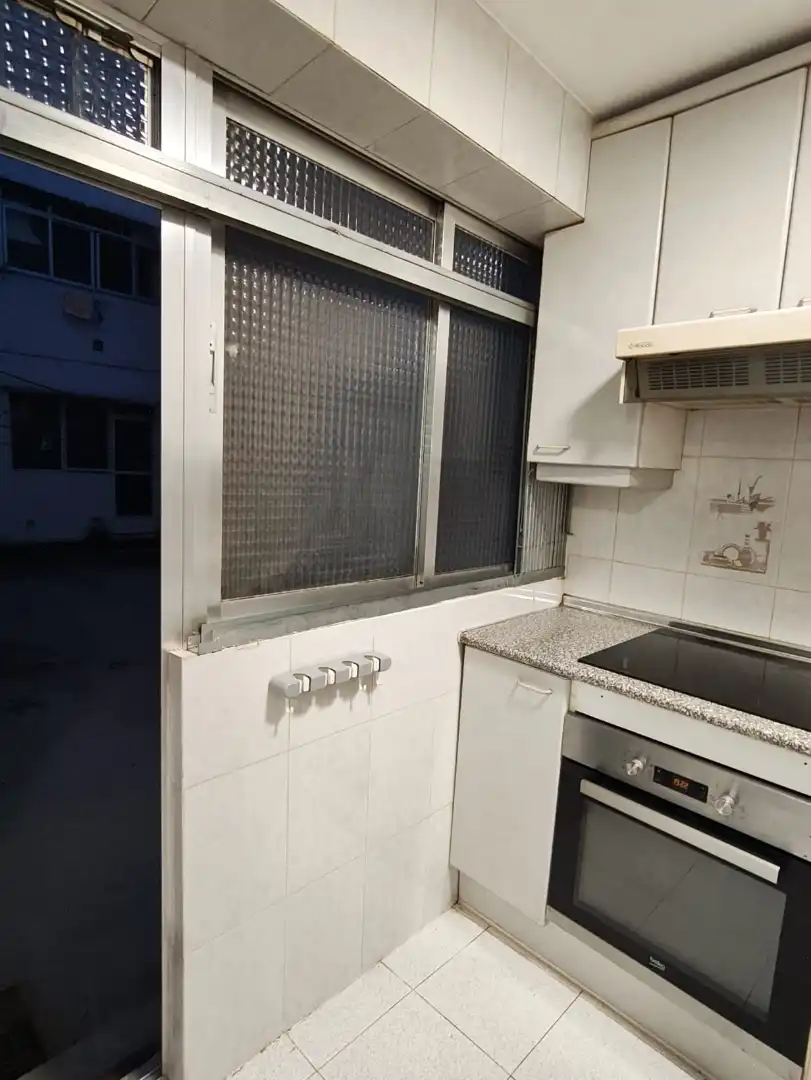 Pis en venda a Calle Pico de los Artilleros, 108, Vinateros Cuina de Pis en venda en Madrid amb Calefacció, Parquet i Forn