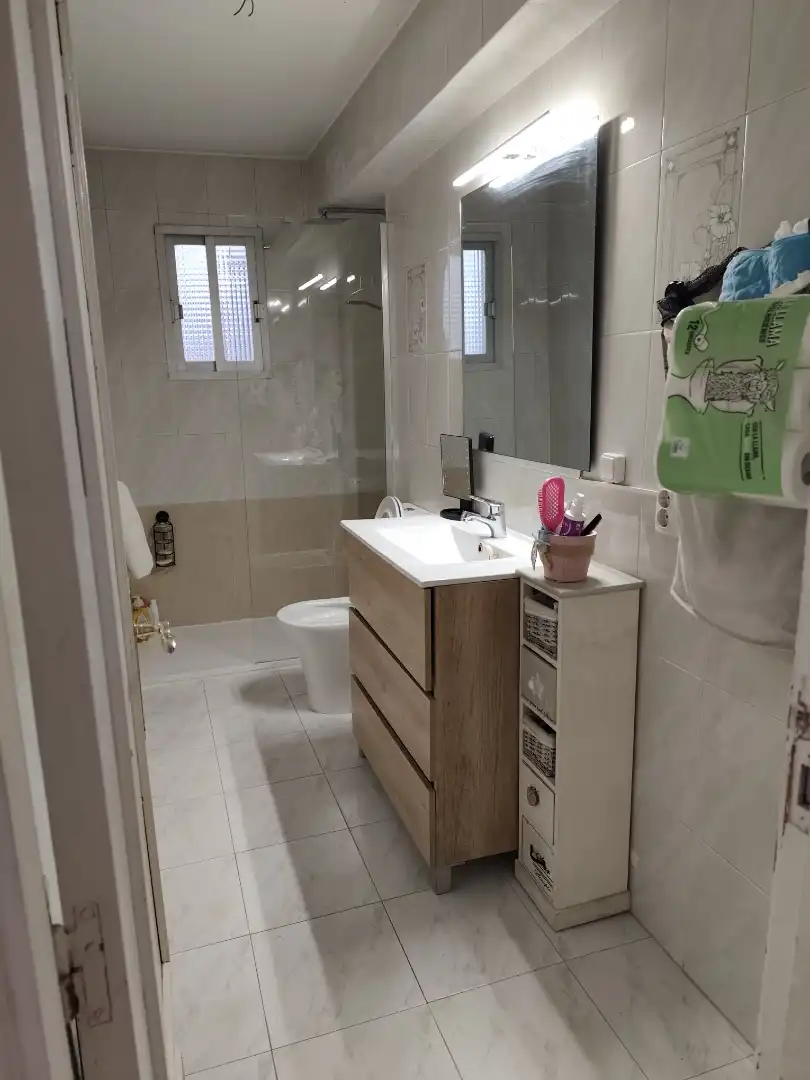 Pis en venda a Calle Pico de los Artilleros, 108, Vinateros Bany de Pis en venda en Madrid amb Calefacció, Parquet i Forn