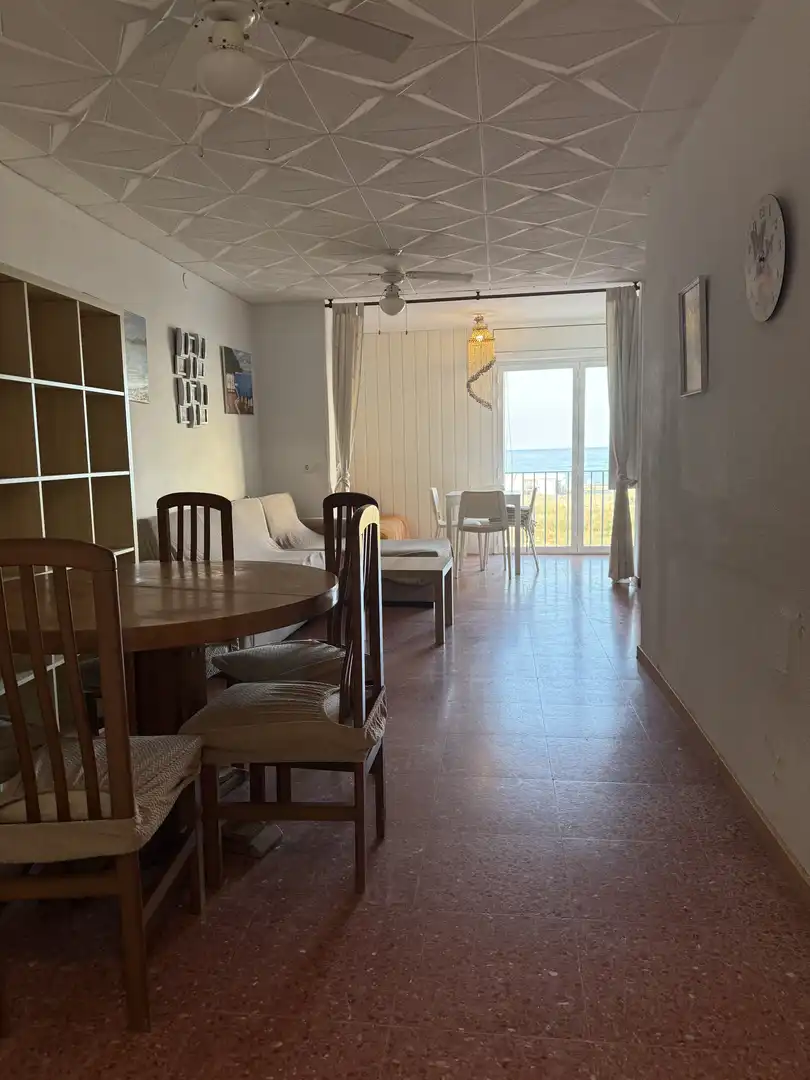 Flat for rent in Carrer de les Ones, 279, Baixador Dining room of Flat for rent in Castelldefels with Heating, Terrace and Furnished