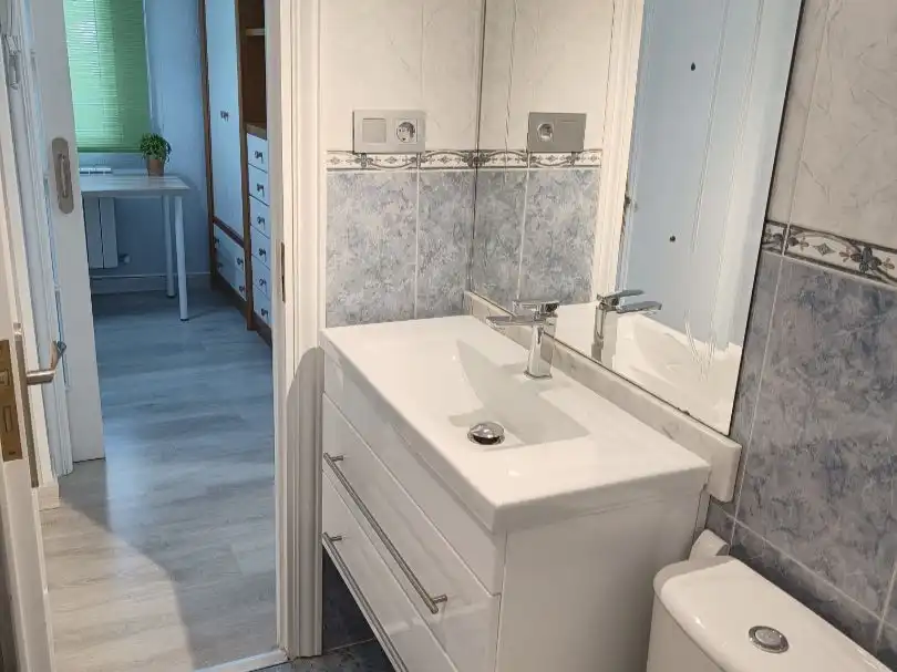 Flat for rent in Calle Doctor Bañuelos, 3, Hospital Bathroom of Flat for rent in Valladolid with Heating, Furnished and Balcony