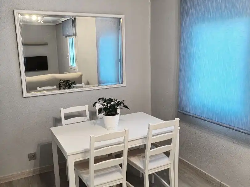 Flat for rent in Calle Doctor Bañuelos, 3, Hospital Dining room of Flat for rent in Valladolid with Heating, Furnished and Balcony