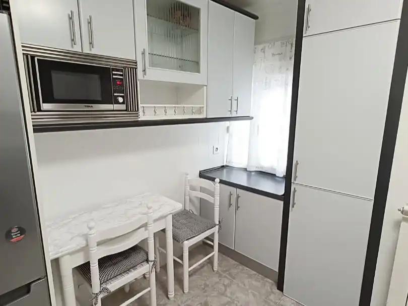 Flat for rent in Calle Doctor Bañuelos, 3, Hospital Kitchen of Flat for rent in Valladolid with Heating, Furnished and Balcony