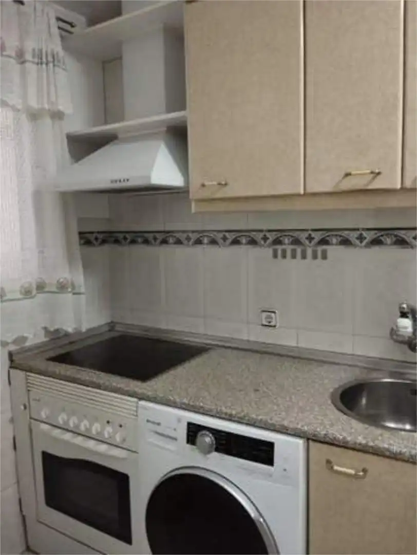 Flat for rent in Oeste Kitchen of Flat for rent in Mérida with Heating, Terrace and Furnished