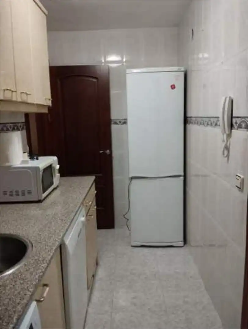 Flat for rent in Oeste Kitchen of Flat for rent in Mérida with Heating, Terrace and Furnished