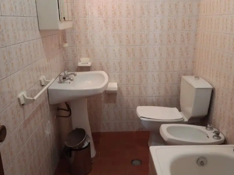 Piso de alquiler en Rúa Arquitecto Rey Pedreira, 2, Riazor - Visma Baño de Piso de alquiler en A Coruña Capital con Parquet y Amueblado