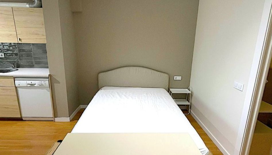 Flat for rent in Carrer D'espinoi, 16, El Putget i el Farró, Barcelona Capital - image 1 Photo 1 of Flat for rent in Carrer D'espinoi, 16, El Putget i el Farró, Barcelona Capital