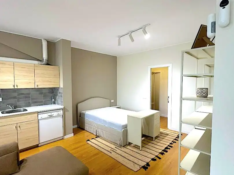 Flat for rent in Carrer D'espinoi, 16, El Putget i el Farró Bedroom of Flat for rent in Barcelona Capital with Air Conditioner