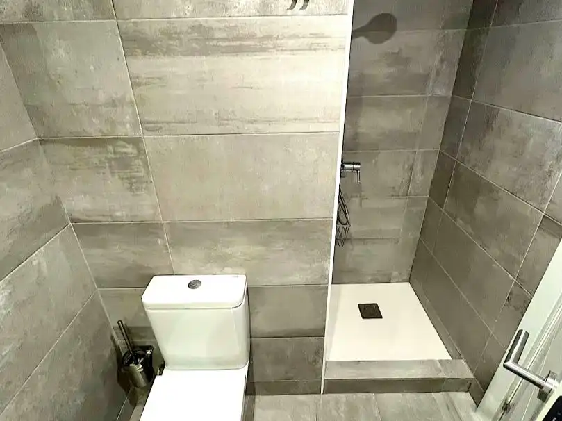 Flat for rent in Carrer D'espinoi, 16, El Putget i el Farró Bathroom of Flat for rent in Barcelona Capital with Air Conditioner