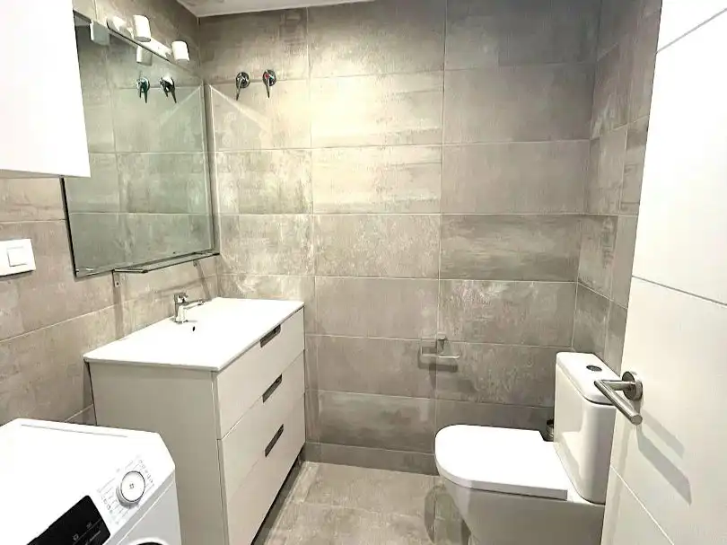 Flat for rent in Carrer D'espinoi, 16, El Putget i el Farró Bathroom of Flat for rent in Barcelona Capital with Air Conditioner