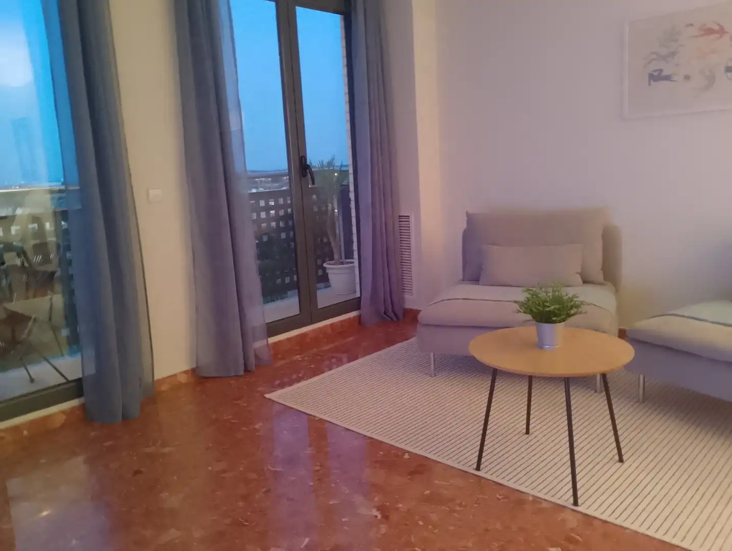 Piso de alquiler en Avinguda del Doctor Ruiz I Comes, El Castellar i l'Oliverar Sala de estar de Piso de alquiler en Valencia con Aire acondicionado, Calefacción y Terraza