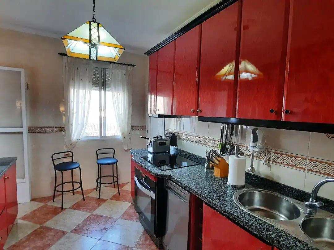 Wohnung zum Verkauf in Calle Cerrillo, 8, Aguilar de la Frontera Küche von Wohnung zum Verkauf in Aguilar de la Frontera mit Klimaanlage, Abstellraum und Balkon