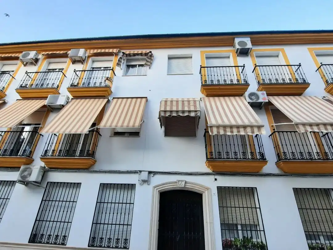 Wohnung zum Verkauf in Calle Cerrillo, 8, Aguilar de la Frontera Außenansicht von Wohnung zum Verkauf in Aguilar de la Frontera mit Klimaanlage, Abstellraum und Balkon