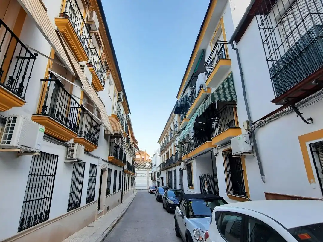 Wohnung zum Verkauf in Calle Cerrillo, 8, Aguilar de la Frontera Außenansicht von Wohnung zum Verkauf in Aguilar de la Frontera mit Klimaanlage, Abstellraum und Balkon