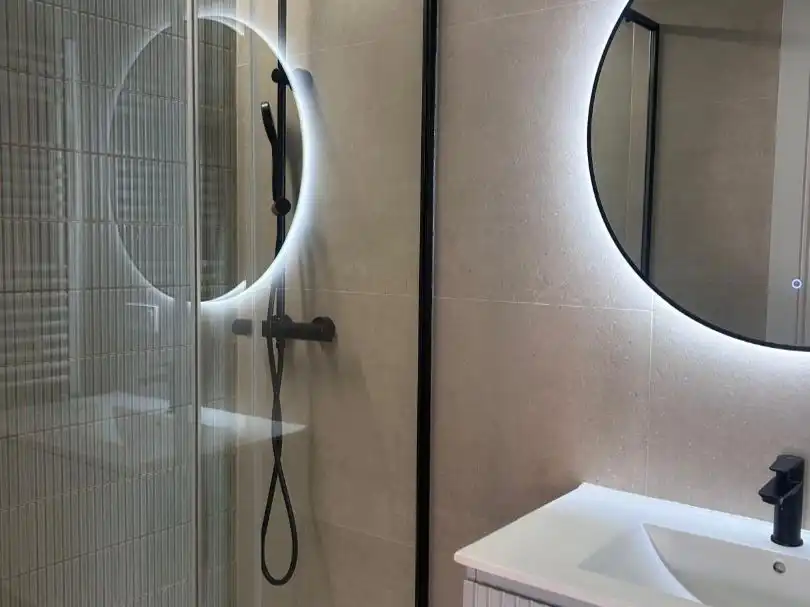Flat for sale in Calle del Delfín, 1, Almenara -Ventilla Bathroom of Flat for sale in Madrid with Air Conditioner, Heating and Parquet flooring
