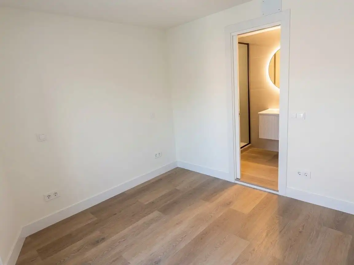 Flat for sale in Calle del Delfín, 1, Almenara -Ventilla Bedroom of Flat for sale in Madrid with Air Conditioner, Heating and Parquet flooring