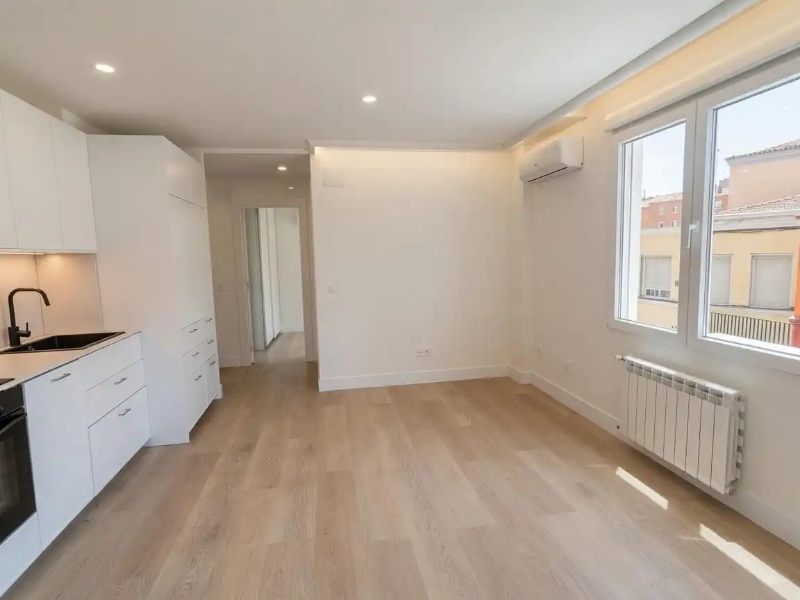 Flat for sale in Calle del Delfín, 1, Almenara -Ventilla Bedroom of Flat for sale in Madrid with Air Conditioner, Heating and Parquet flooring