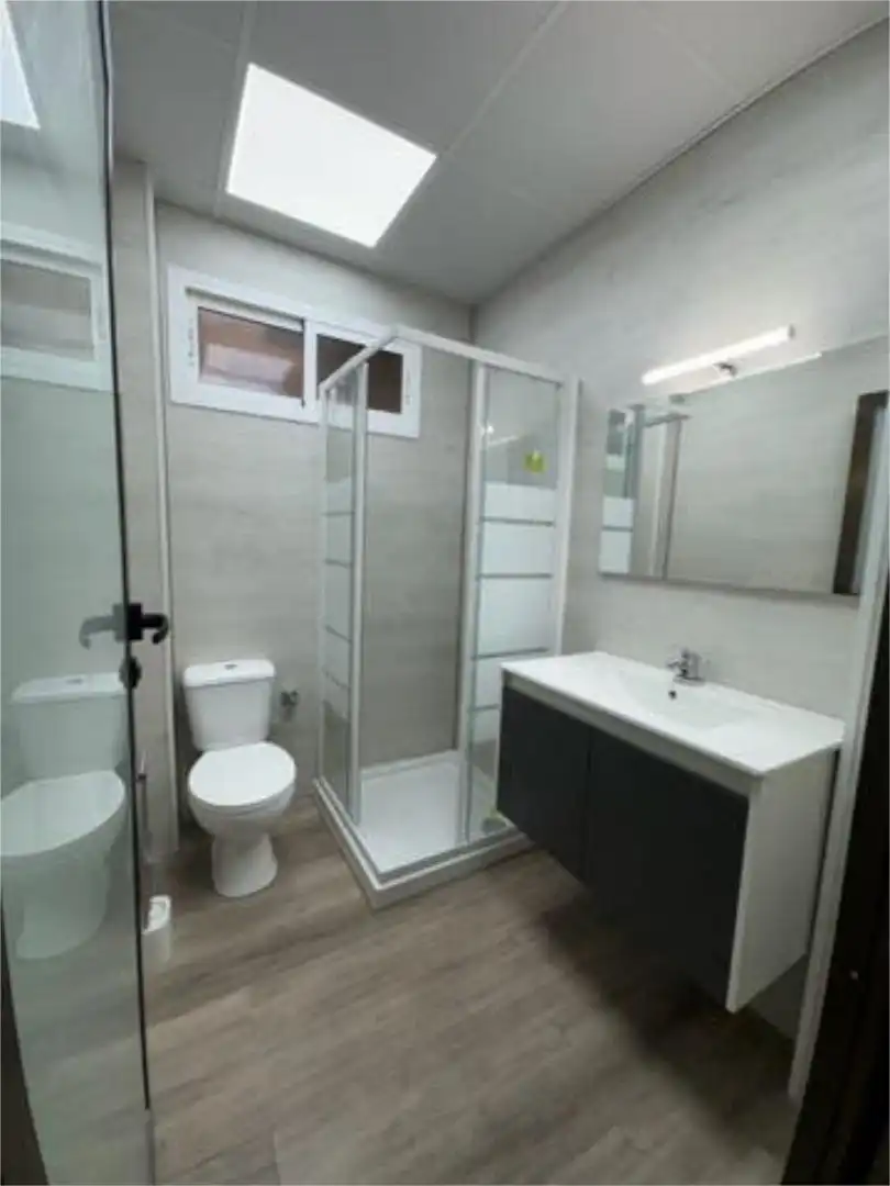 Flat for rent in La Victoria Bathroom of Flat for rent in Melilla
