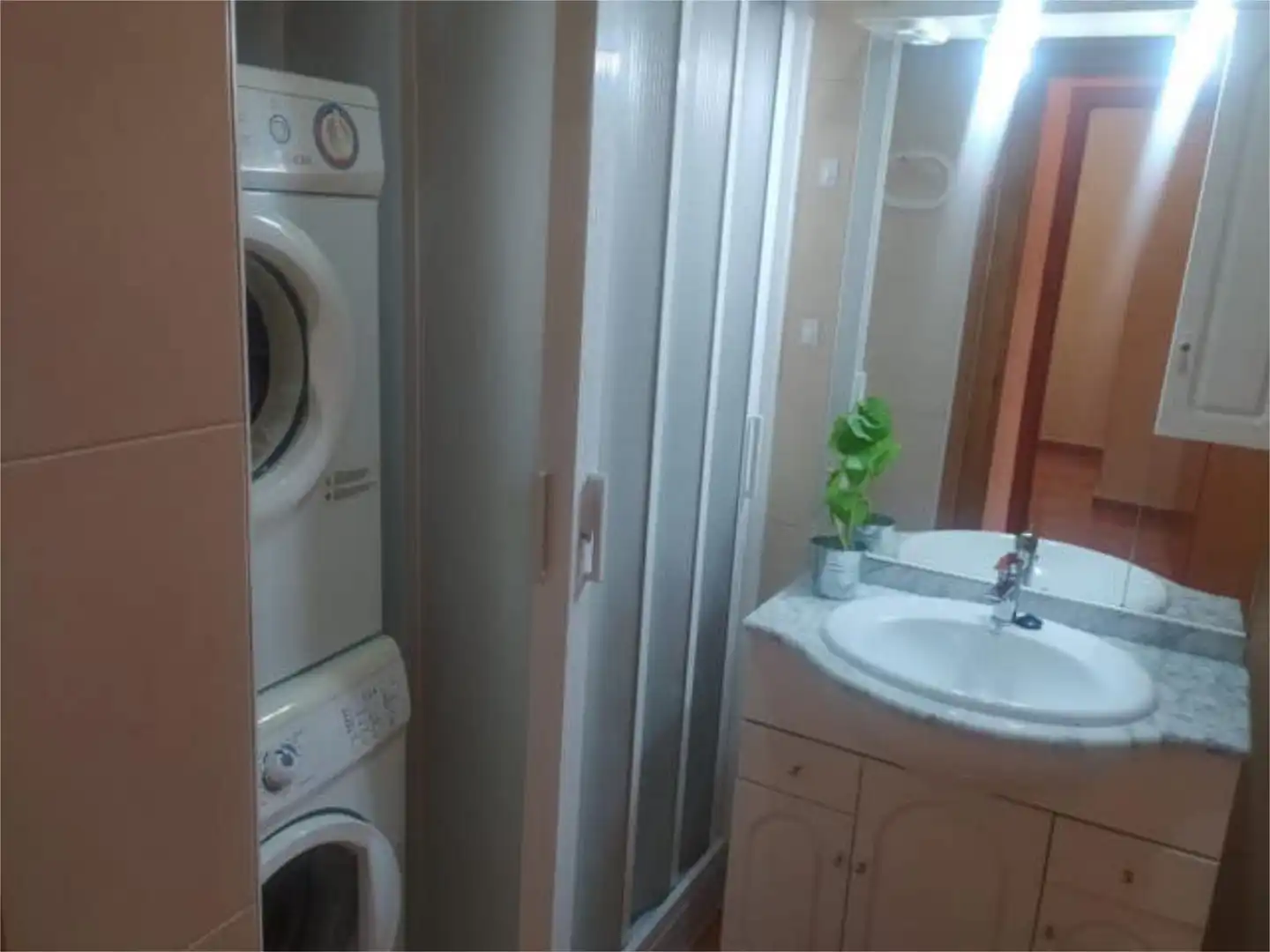 Bathroom of Flat for rent in Murcia