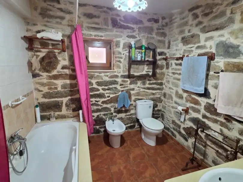 Casa o chalet en venta en DP-1406, 8, Cabana de Bergantiños Baño de Casa o chalet en venta en Cabana de Bergantiños con Calefacción, Jardín privado y Parquet
