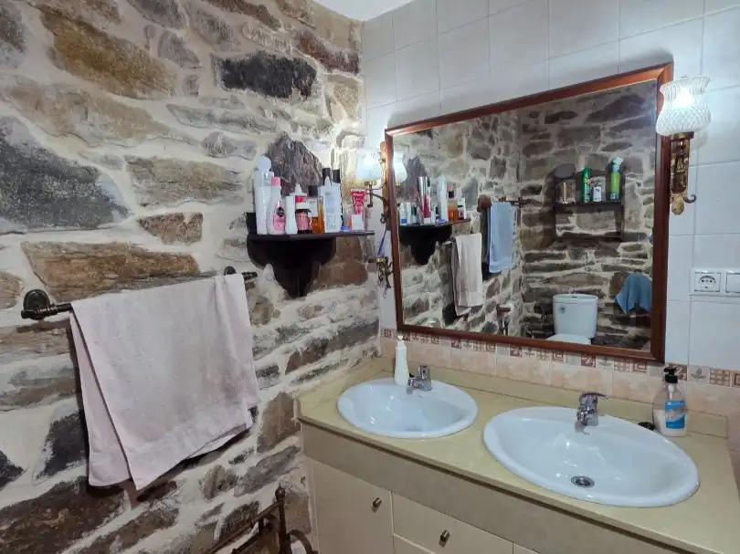 Casa o chalet en venta en DP-1406, 8, Cabana de Bergantiños Baño de Casa o chalet en venta en Cabana de Bergantiños con Calefacción, Jardín privado y Parquet
