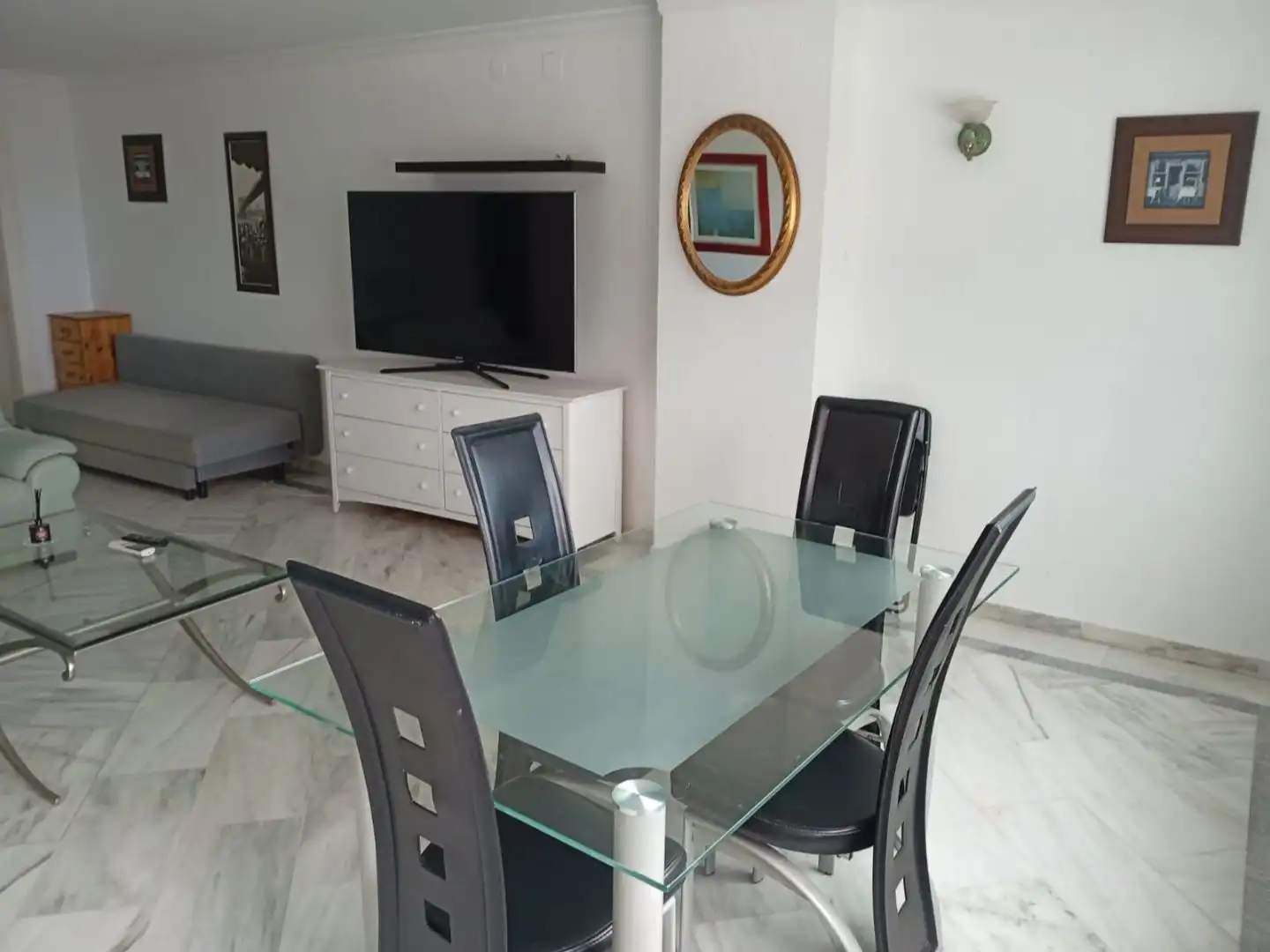 Flat for rent in Calle el Coloso, 1, Torrequebrada Dining room of Flat for rent in Benalmádena with Air Conditioner, Terrace and Swimming Pool