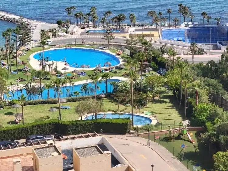 Flat for rent in Calle el Coloso, 1, Torrequebrada Swimming pool of Flat for rent in Benalmádena with Air Conditioner, Terrace and Swimming Pool