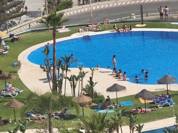 Flat for rent in Calle el Coloso, 1, Torrequebrada Swimming pool of Flat for rent in Benalmádena with Air Conditioner, Terrace and Swimming Pool