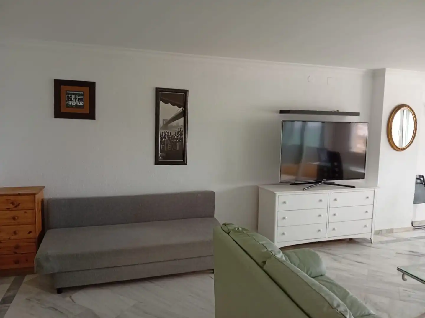 Flat for rent in Calle el Coloso, 1, Torrequebrada Living room of Flat for rent in Benalmádena with Air Conditioner, Terrace and Swimming Pool
