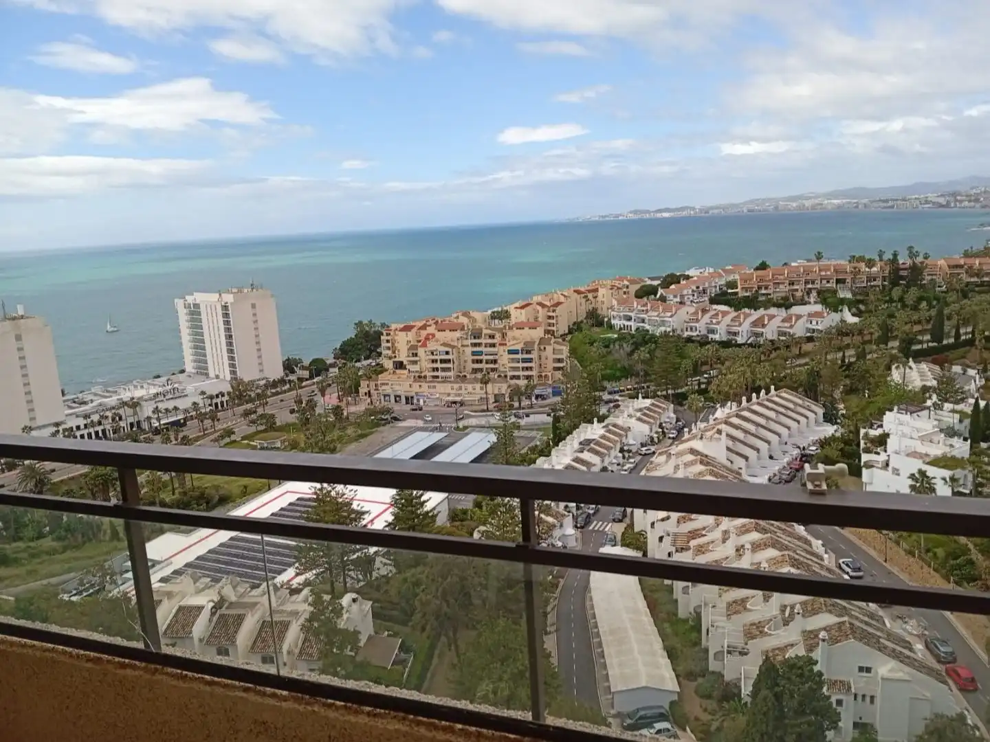 Flat for rent in Calle el Coloso, 1, Torrequebrada Exterior view of Flat for rent in Benalmádena with Air Conditioner, Terrace and Swimming Pool