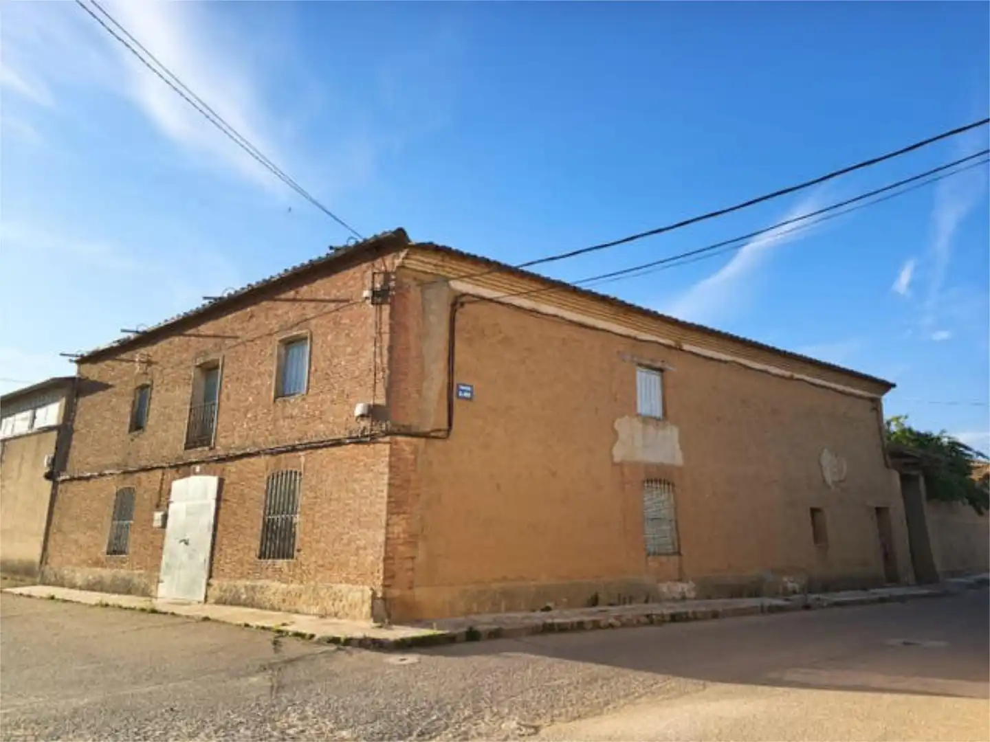 Exterior view of Houses for sale in Vezdemarbán