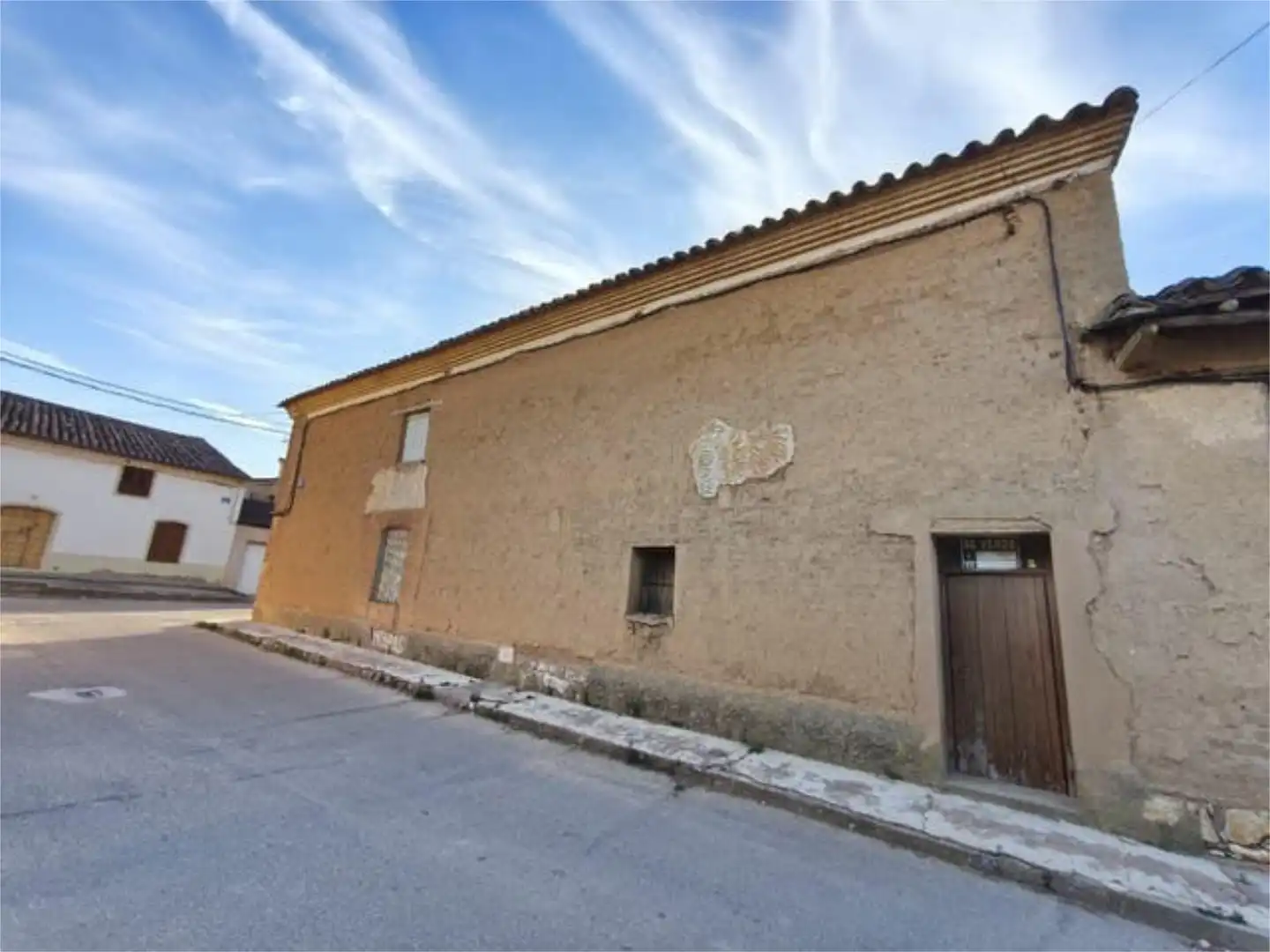 Exterior view of Houses for sale in Vezdemarbán