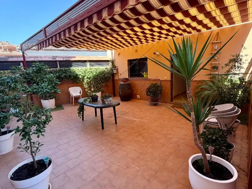 Piso en venta en Calle Chico Colorín, 3, Monachil Terraza de Piso en venta en Monachil con Terraza