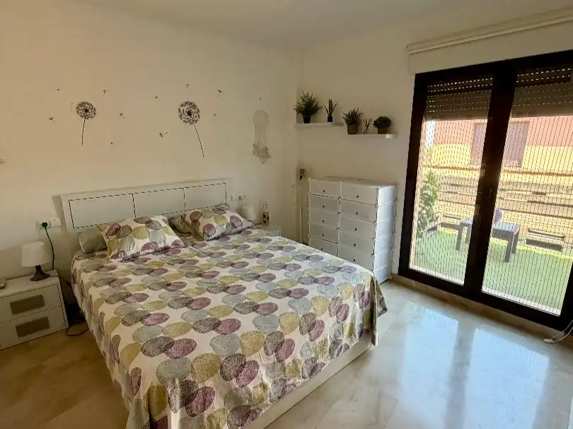 Piso en venta en Calle Chico Colorín, 3, Monachil Habitación de Piso en venta en Monachil con Terraza