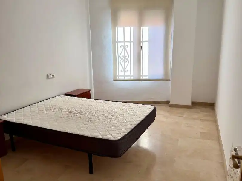 Piso en venta en Calle Chico Colorín, 3, Monachil Habitación de Piso en venta en Monachil con Terraza