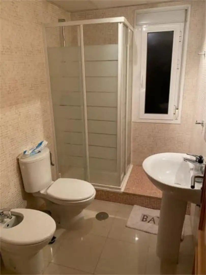 Flat for rent in San Carlos - San José Bathroom of Flat for rent in Sevilla with Heating and Furnished