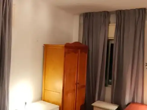 Piso en venta en Calle Cáceres, 7, Barrio Alto Habitación de Piso en venta en San Juan de Aznalfarache con Aire acondicionado, Amueblado y Parking comunitario
