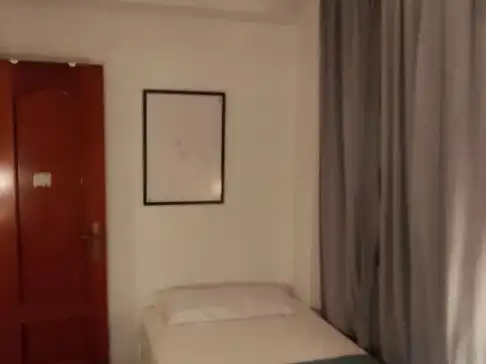Piso en venta en Calle Cáceres, 7, Barrio Alto Habitación de Piso en venta en San Juan de Aznalfarache con Aire acondicionado, Amueblado y Parking comunitario