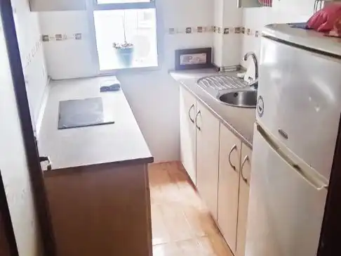 Piso en venta en Calle Cáceres, 7, Barrio Alto Cocina de Piso en venta en San Juan de Aznalfarache con Aire acondicionado, Amueblado y Parking comunitario