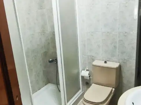 Piso en venta en Calle Cáceres, 7, Barrio Alto Baño de Piso en venta en San Juan de Aznalfarache con Aire acondicionado, Amueblado y Parking comunitario