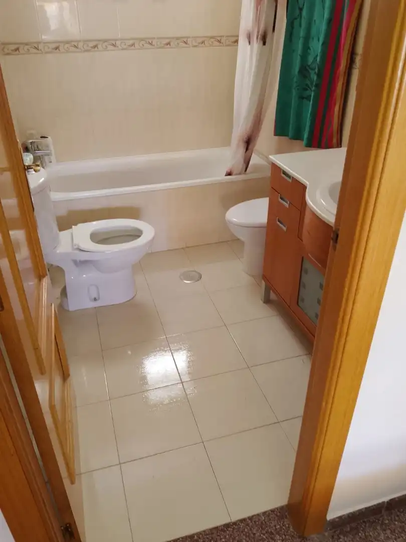Piso en venta en Avenida Pintor Pastor Calpena, 14, Aspe Centro Baño de Piso en venta en Aspe con Aire acondicionado