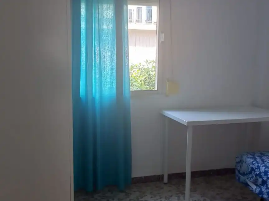 Bedroom of Flat for rent in Sevilla  with Air Conditioner, Heating and Terrace