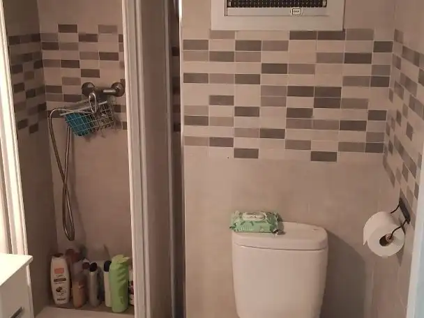 Bathroom of Flat for rent in Sevilla  with Air Conditioner, Heating and Terrace