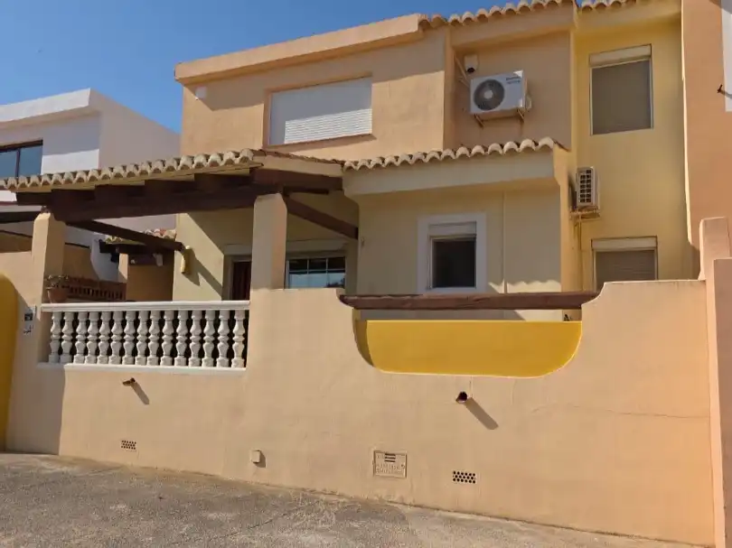 Casa o xalet en venda a Avinguda D'escandinàvia, 41, Gran Vista - Olivo de Oro Vista exterior de Casa o xalet en venda en Santa Pola amb Aire condicionat, Terrassa i Piscina
