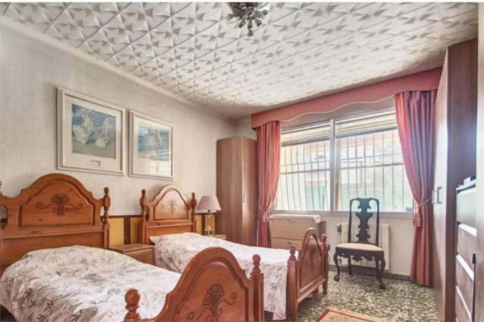 Einfamilien-Reihenhaus zum Verkauf in Vistahermosa Schlafzimmer von Einfamilien-Reihenhaus zum Verkauf in Alicante / Alacant mit Schwimmbad