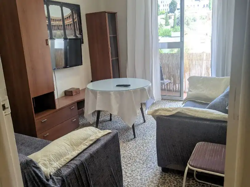Piso de alquiler en Calle Molinos, 66, San Matías - Realejo Sala de estar de Piso de alquiler en Granada con Amueblado y Balcón