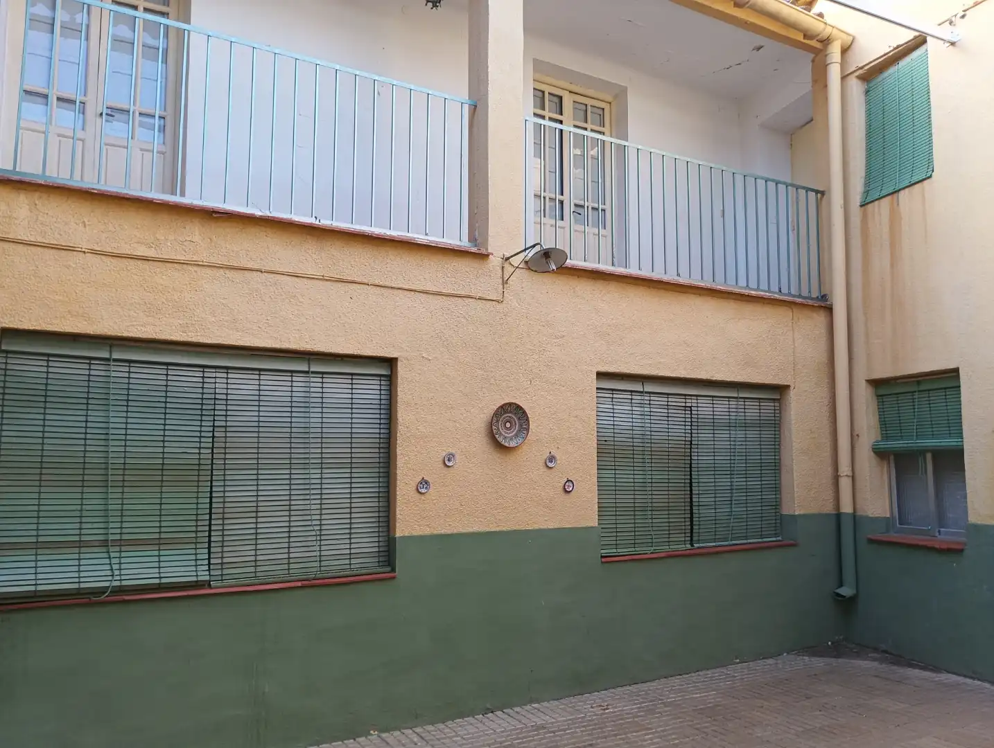 Vista exterior de Casa adosada en venda en Torralba de Calatrava amb Calefacció, Jardí privat i Terrassa