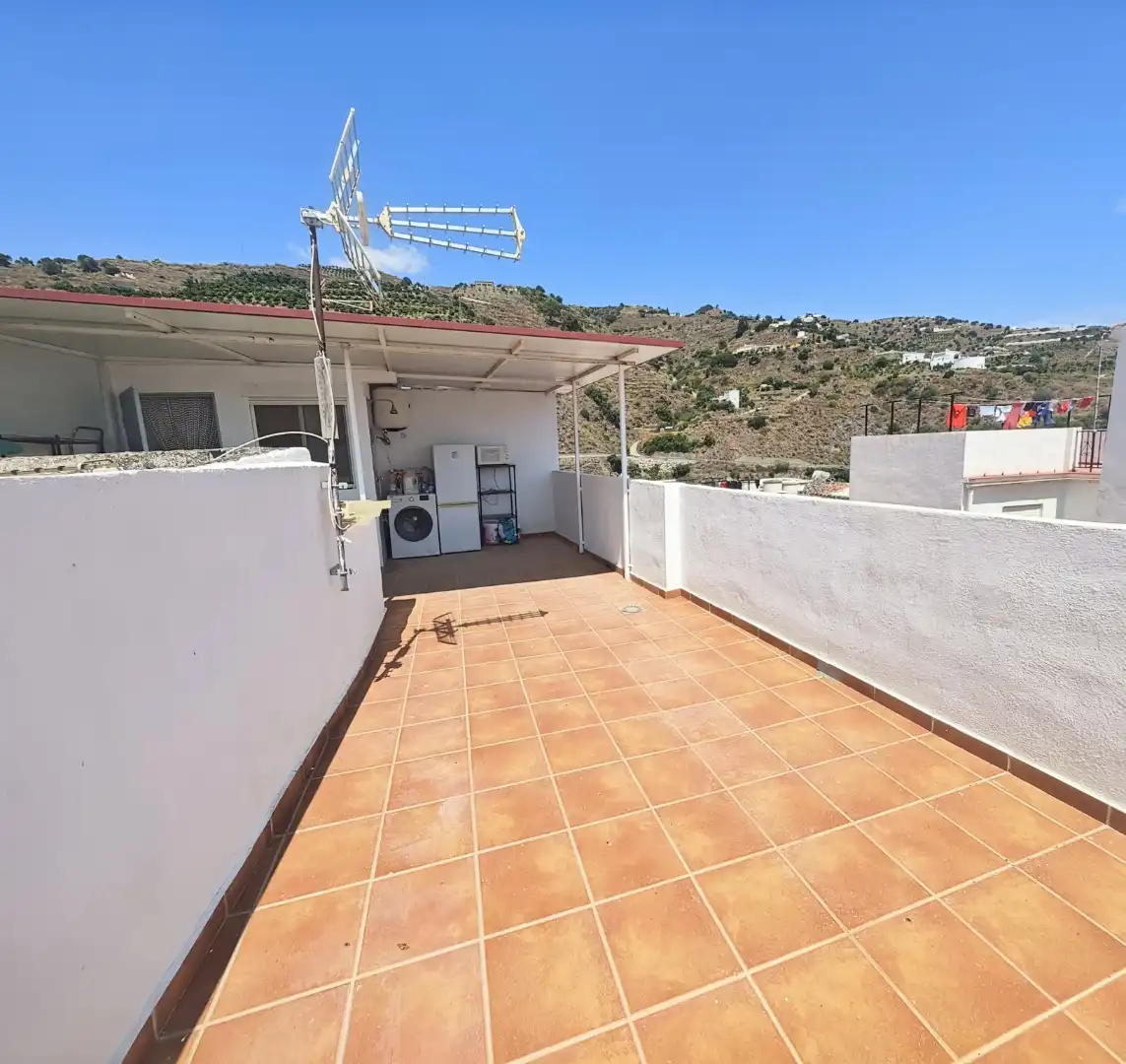 Casa adosada en venda a Plaza España, 3, Algarrobo pueblo Terrassa de Casa adosada en venda en Algarrobo amb Moblat