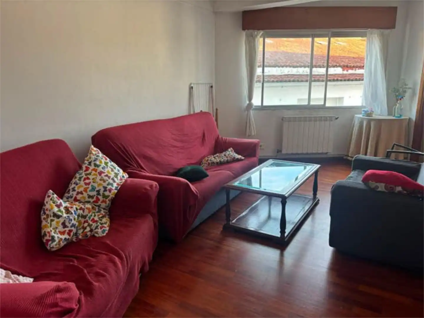 Habitació a Ensanche - Sar Sala d'estar de Estudi per a compartir en Santiago de Compostela amb Calefacció i Moblat